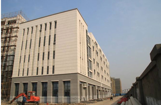 真石漆施工喷涂几次才好